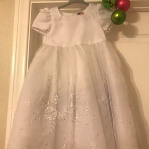 White Sheer Elegant w/rimstones: Child dress, 2 sz